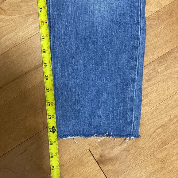 Everlane Organic The Original Cheeky Jean - Picture 5 of 11